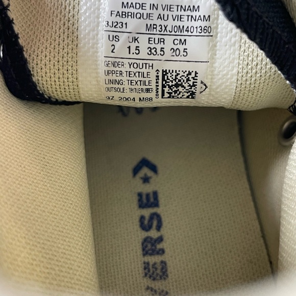 Kids Chuck Taylor All Star Hi size 2
Top Shoes - Picture 6 of 6